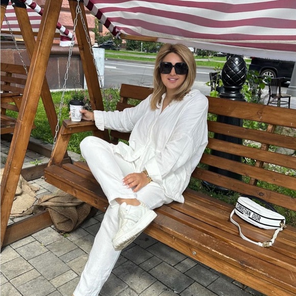 Meet your Posher, Irena - Picture 1 of 1